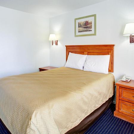 Econo Lodge Темпл Номер фото